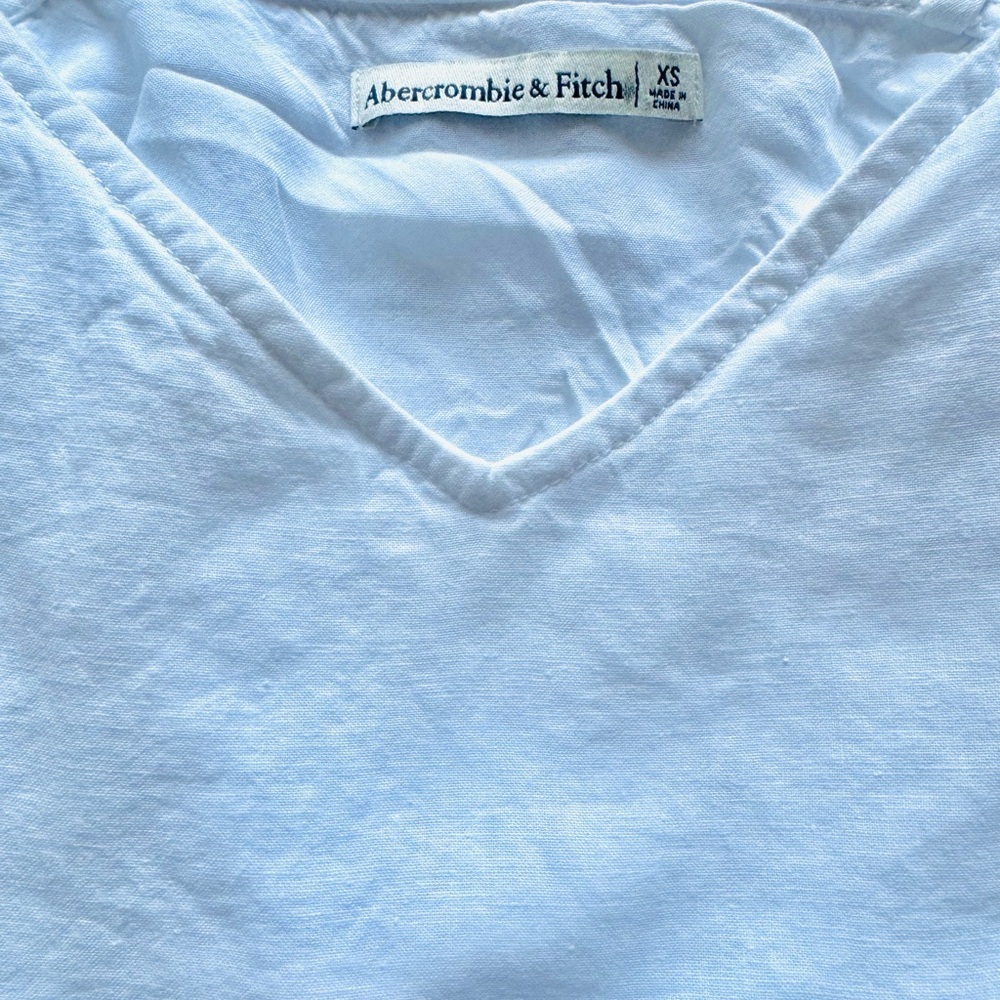 Abercrombie & Fitch Linen Blend V-Neck Cami Cropped Tank Top - Picture 4 of 5